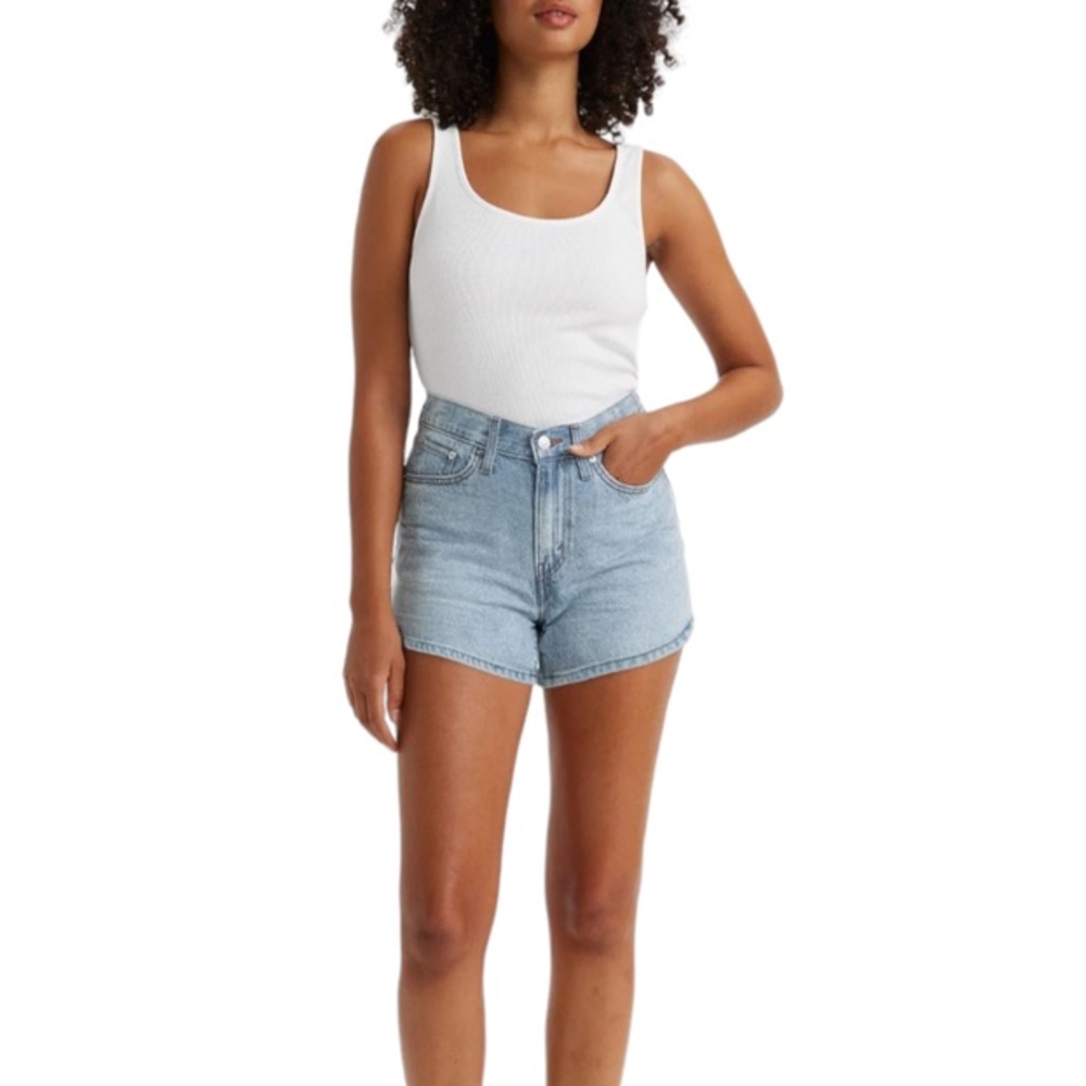 Levi’s 80s Mom Shorts